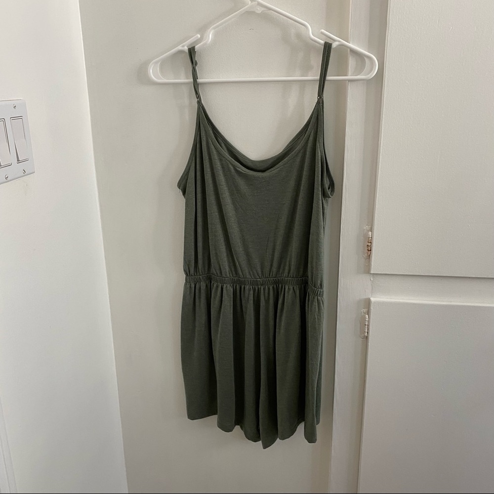 H&M OLIVE ROMPER - Picture 2 of 7